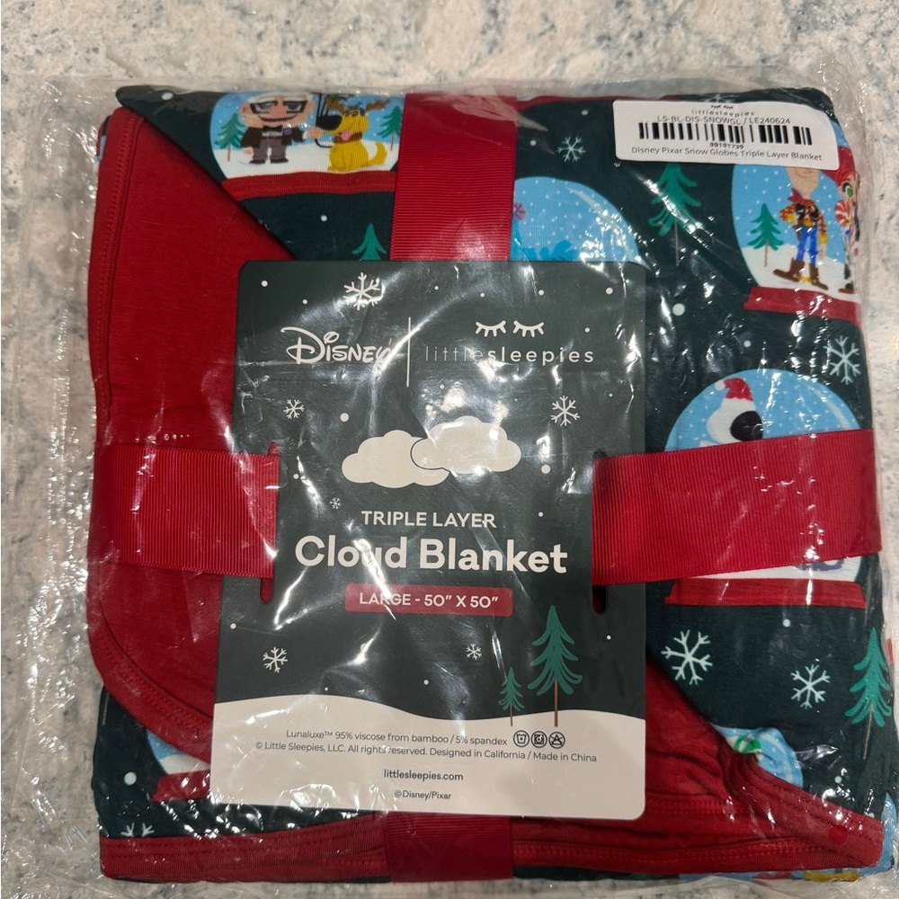 Little Sleepies Pixar Globe Christmas Cloud blanket